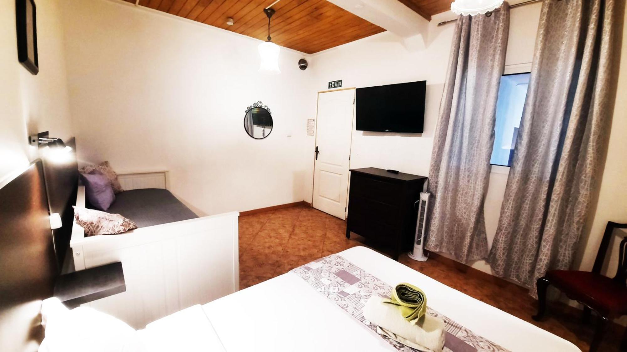 Guesthouse Of Alcobaca Room photo